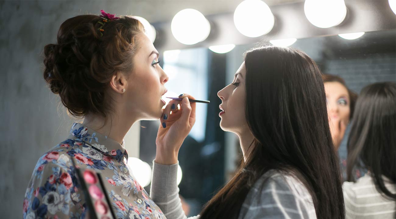 Professional Stylists give us Make-up and Hair Tips